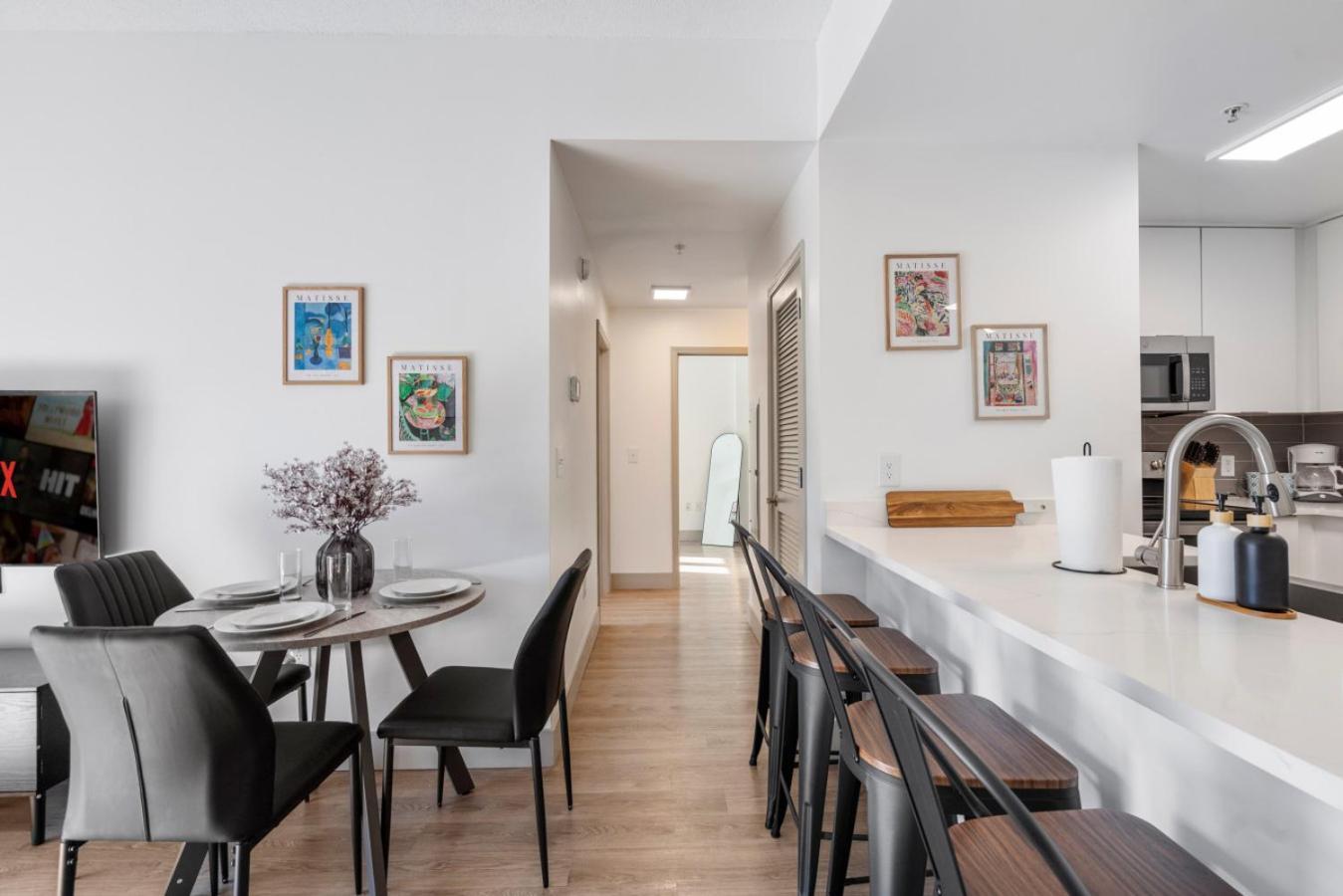 Apartment Modern Marvel - Free Parking, Gym, Near Stadium